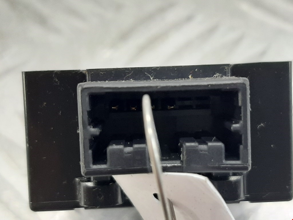 Кнопка антипробуксовочной системы NISSAN Pathfinder R51M 2004-2014