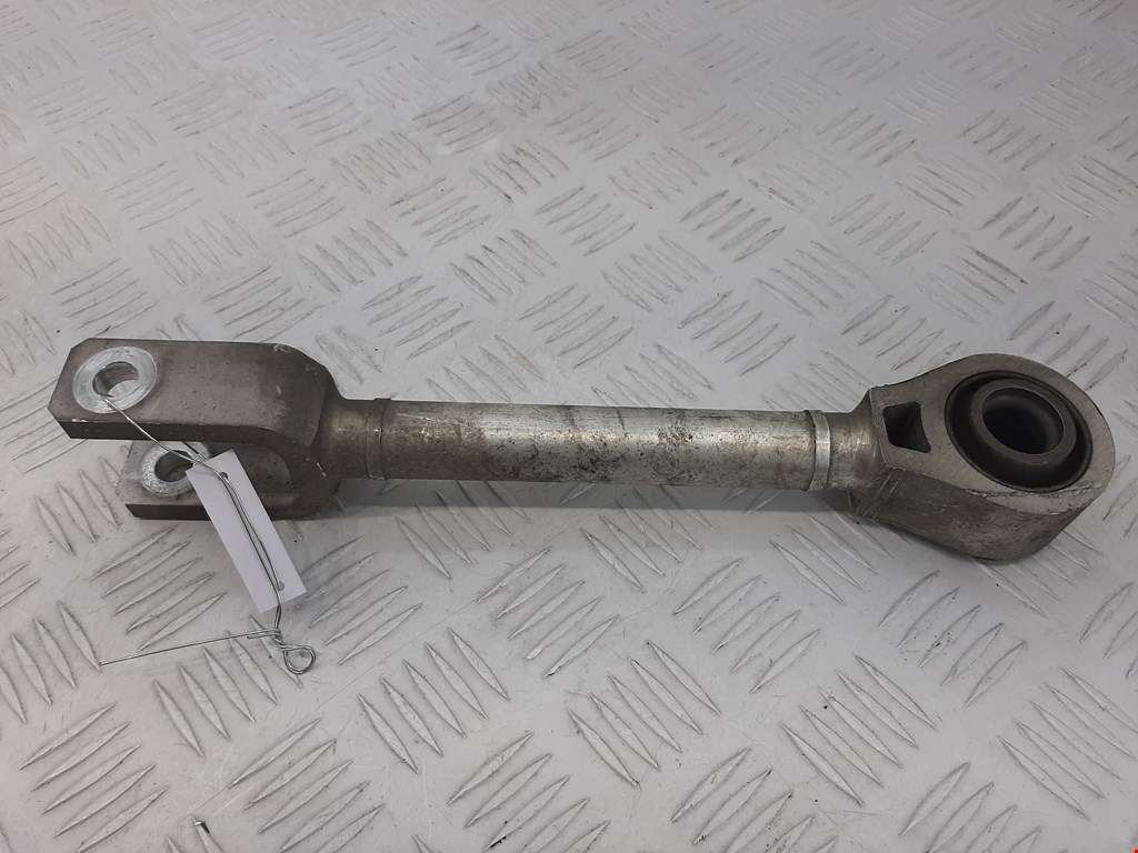 Рычаг задний правый INFINITI QX56/QX80 2004-2010