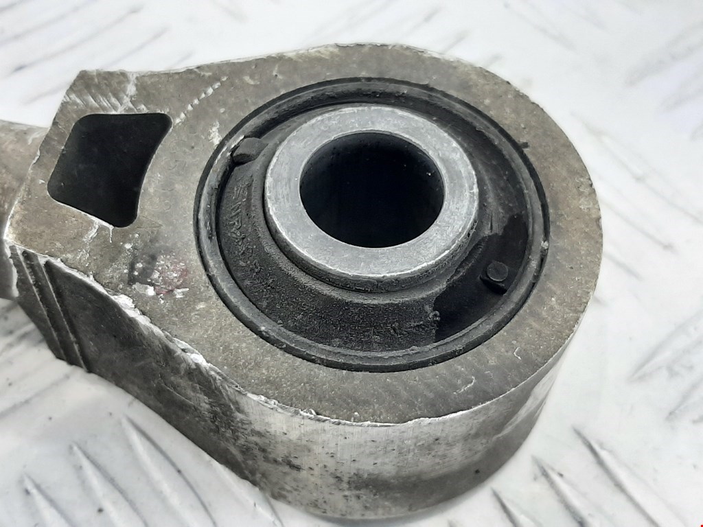 Рычаг задний правый INFINITI QX56/QX80 2004-2010