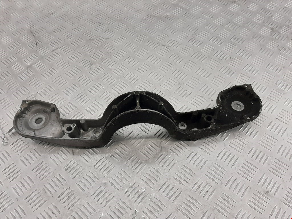 Кронштейн (крепление лапа траверса) кпп BMW 3-Series (E46) (1998-2007)