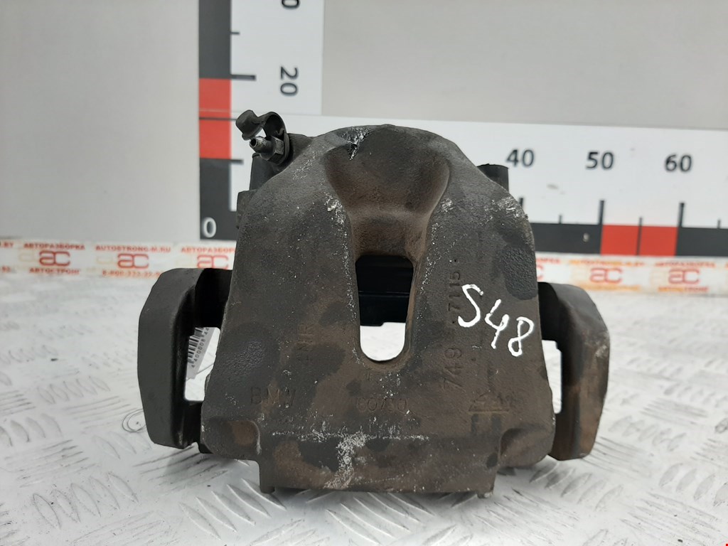 Суппорт передний левый BMW X5 E70 2007-2013