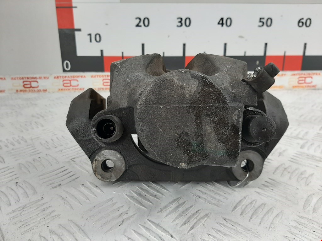 Суппорт передний левый BMW X5 E70 2007-2013