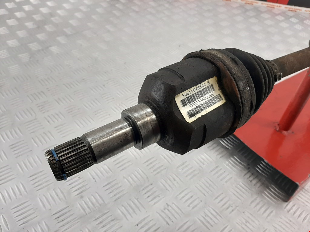 Полуось (привод, приводной вал) передняя правая CHRYSLER Pacifica 2003-2008