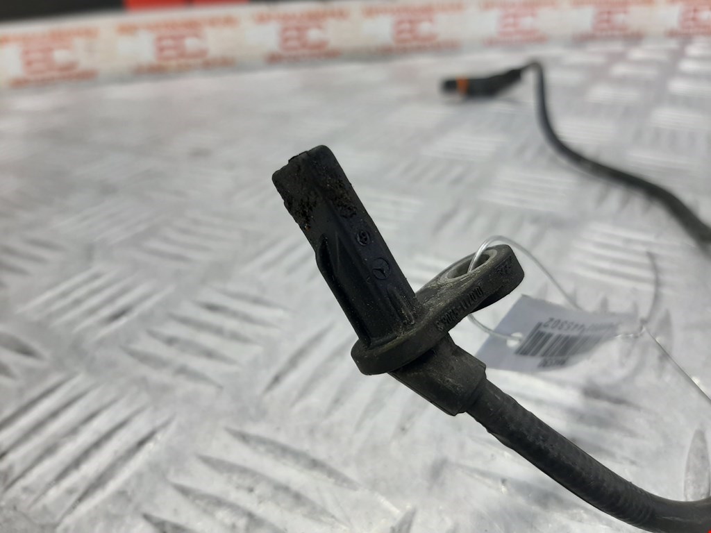 Датчик ABS передний левый MERCEDES-BENZ C-Class C-klasse W204 2007-2015