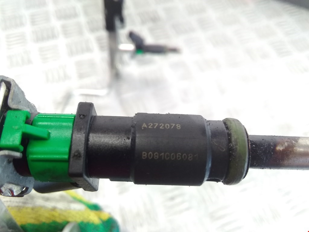 Форсунка дизельная электрическая MERCEDES-BENZ C-Class C-klasse W204 2007-2015