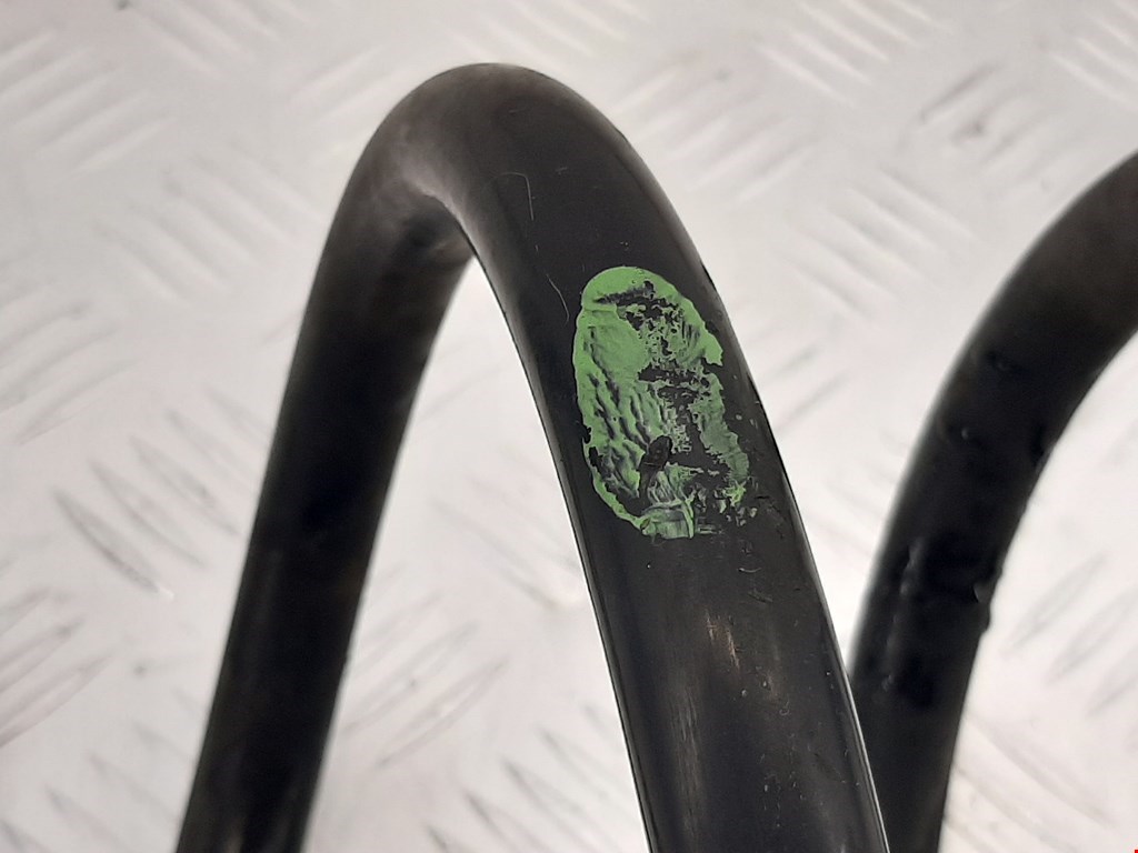 Пружина задняя левая/правая NISSAN Armada 2003-2016