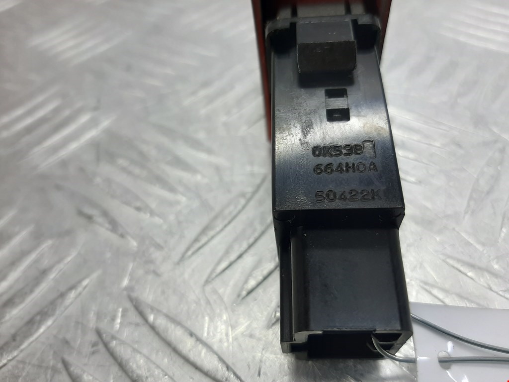 Кнопка аварийной сигнализации (аварийки) KIA Carnival I 1999-2005