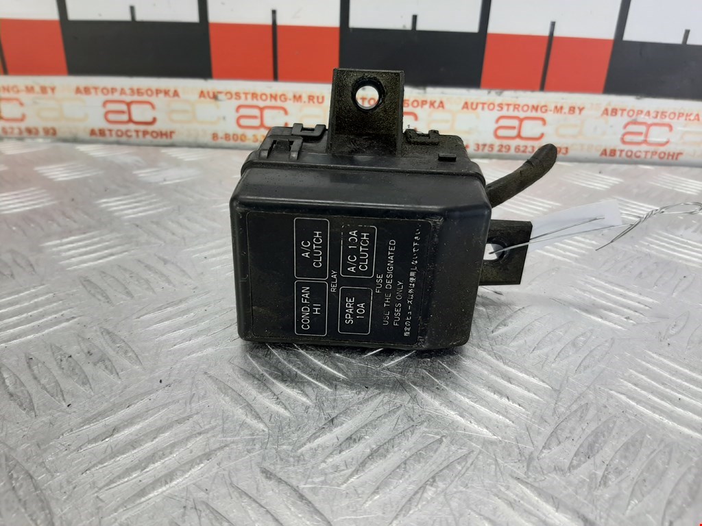 Блок реле MITSUBISHI Carisma 1995-1999