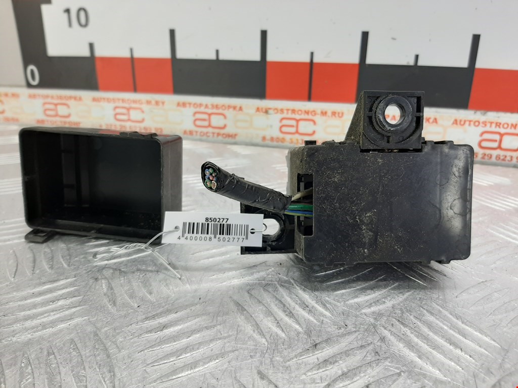 Блок реле MITSUBISHI Carisma 1995-1999