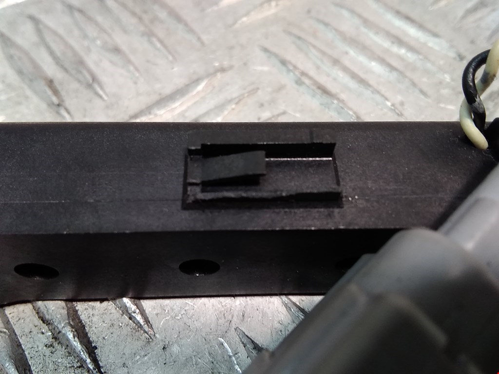 Усилитель антенны NISSAN Pathfinder R51M 2004-2014