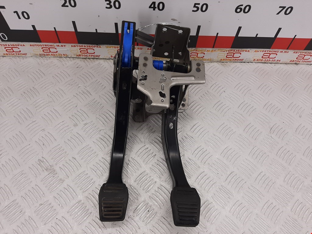 Блок педалей (педальный узел) FORD Mondeo I 1993-1996