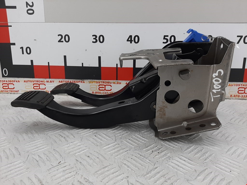 Блок педалей (педальный узел) FORD Mondeo I 1993-1996