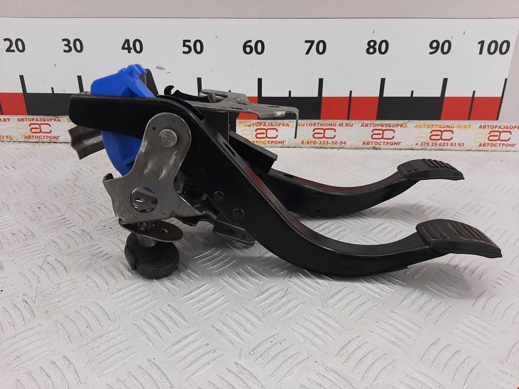 Блок педалей (педальный узел) FORD Mondeo I 1993-1996