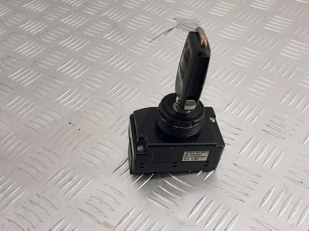 Замок зажигания VOLKSWAGEN Touareg 2002-2010