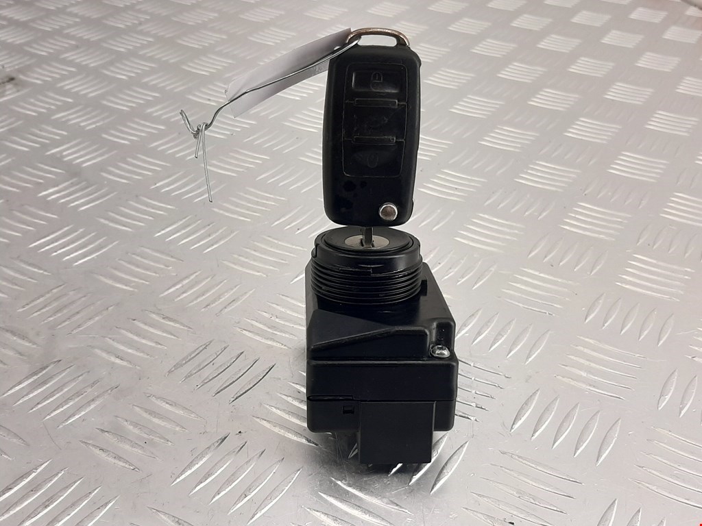 Замок зажигания VOLKSWAGEN Touareg 2002-2010