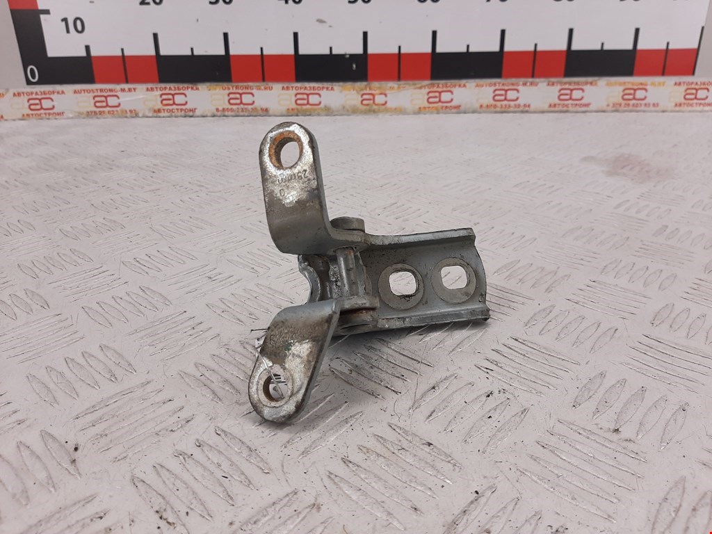Петля двери задней правой Opel Astra J (2009-2018)