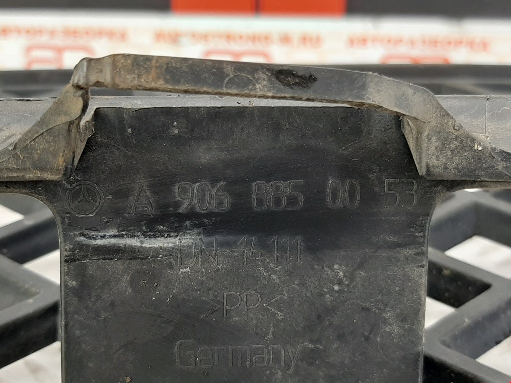 Решетка в бампер MERCEDES-BENZ Sprinter 906 2006-2018