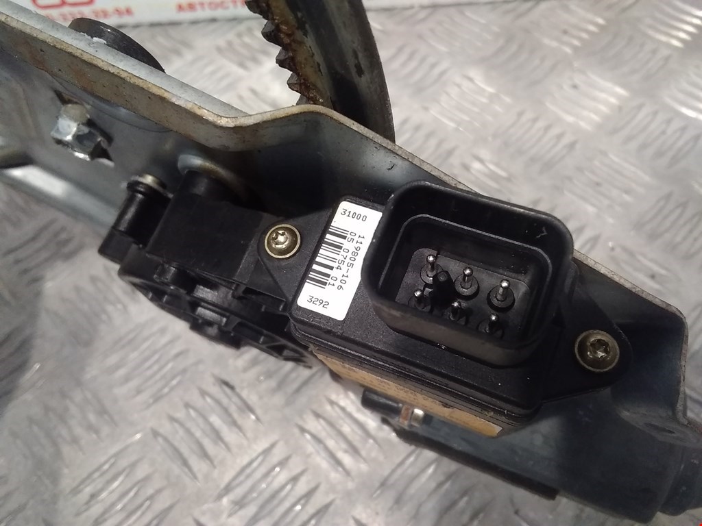 Стеклоподъемник передний правый OPEL Omega B 1994-2004