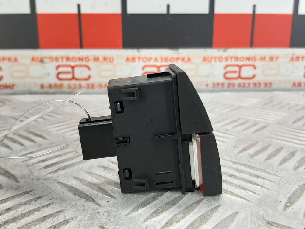 Кнопка аварийной сигнализации (аварийки) SEAT Toledo 2012-2019