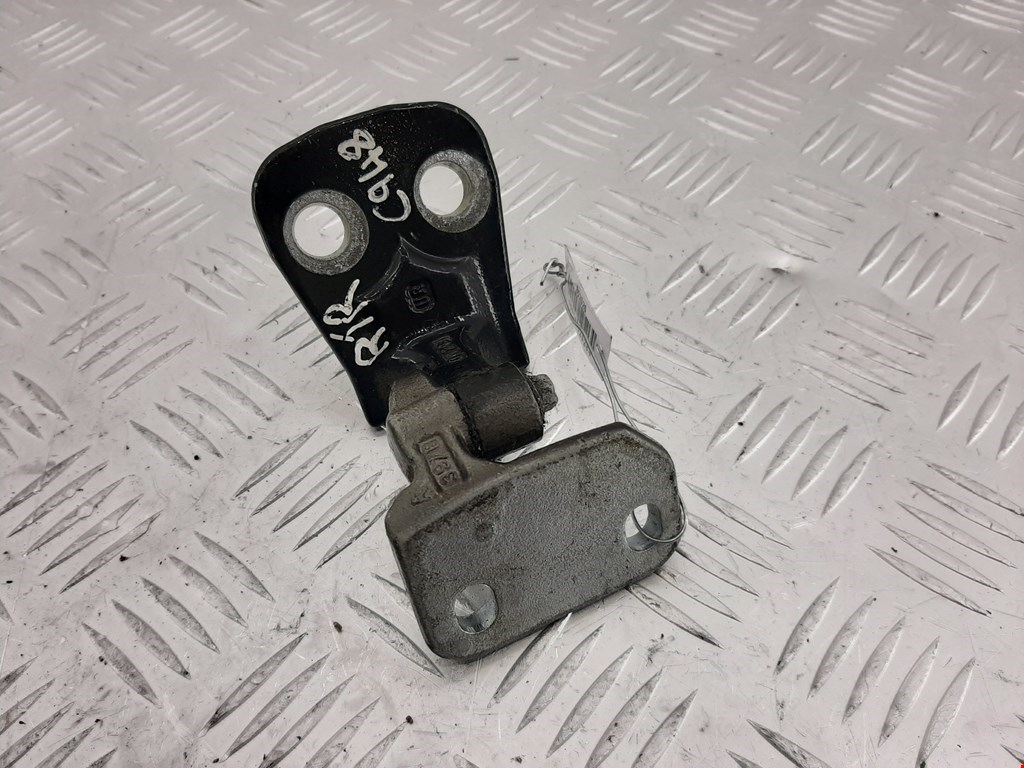 Петля двери передней правой Land Rover Discovery 3 (2004-2009)