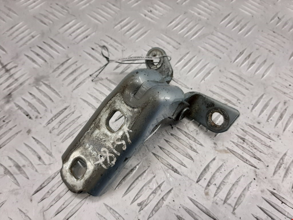 Петля двери задней левой Opel Astra J (2009-2018)