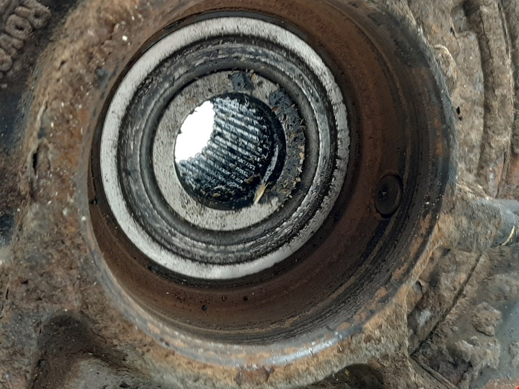 Ступица задняя правая LAND ROVER Range Rover 2002-2012