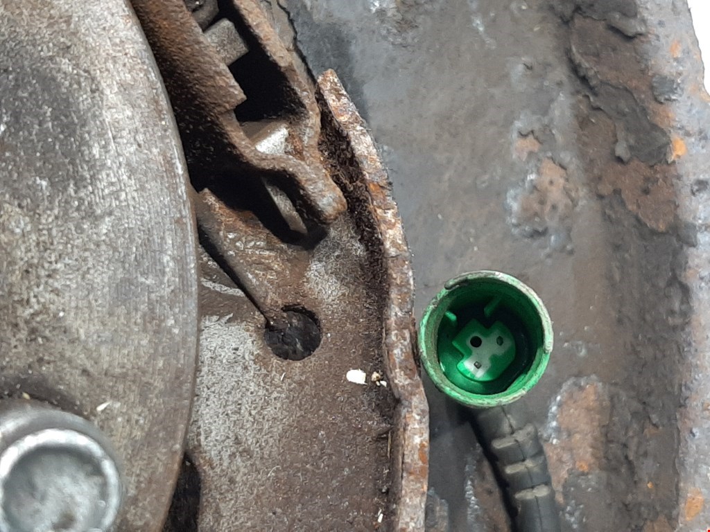 Ступица задняя левая LAND ROVER Range Rover 2002-2012