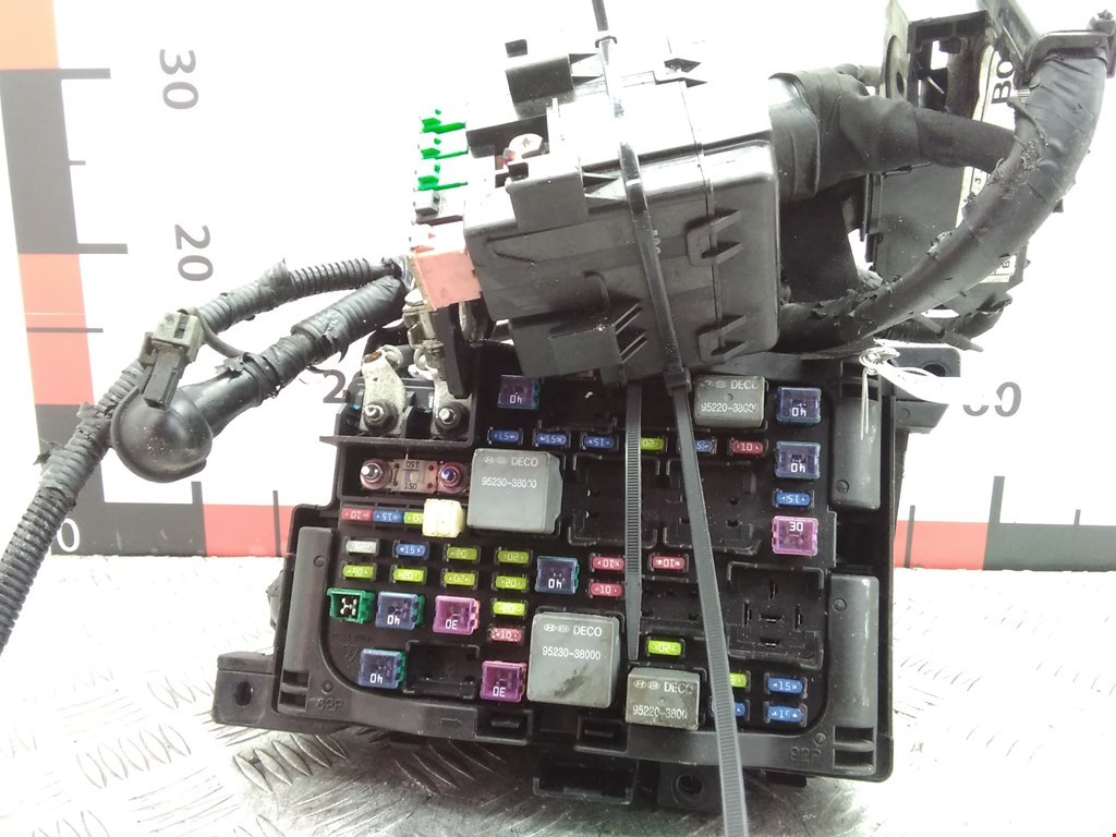 Блок реле KIA Carens 2006-2012