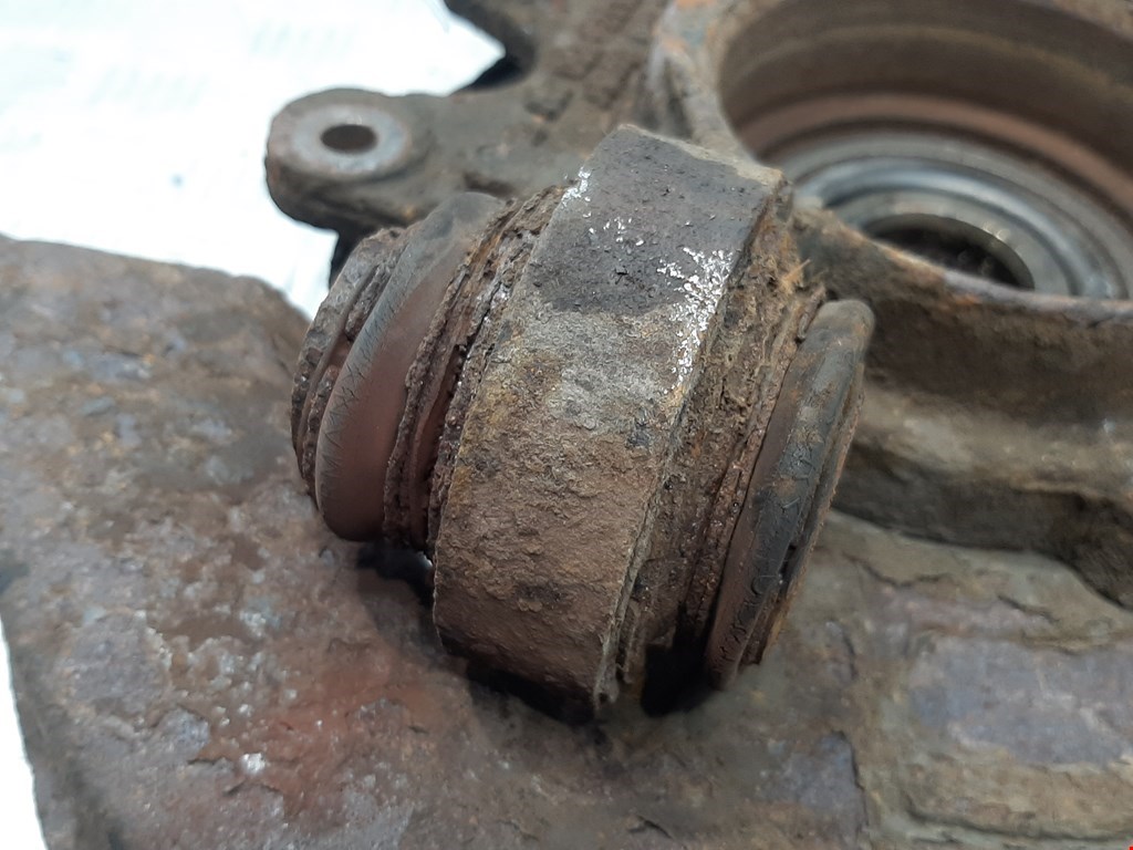 Ступица задняя левая LAND ROVER Range Rover 2002-2012