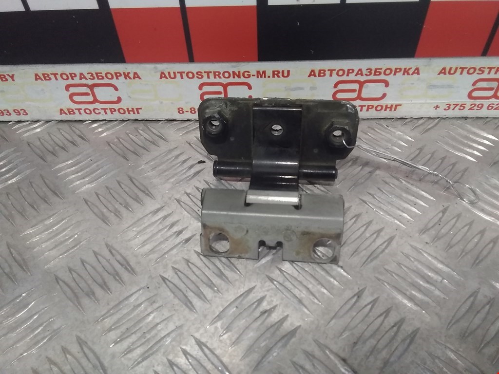 Петля крышки (двери) багажника