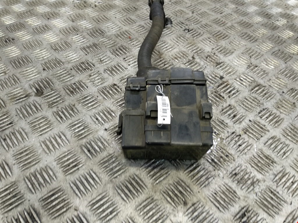 Датчик уровня в бачок омывателя HYUNDAI Tucson l 2004-2010