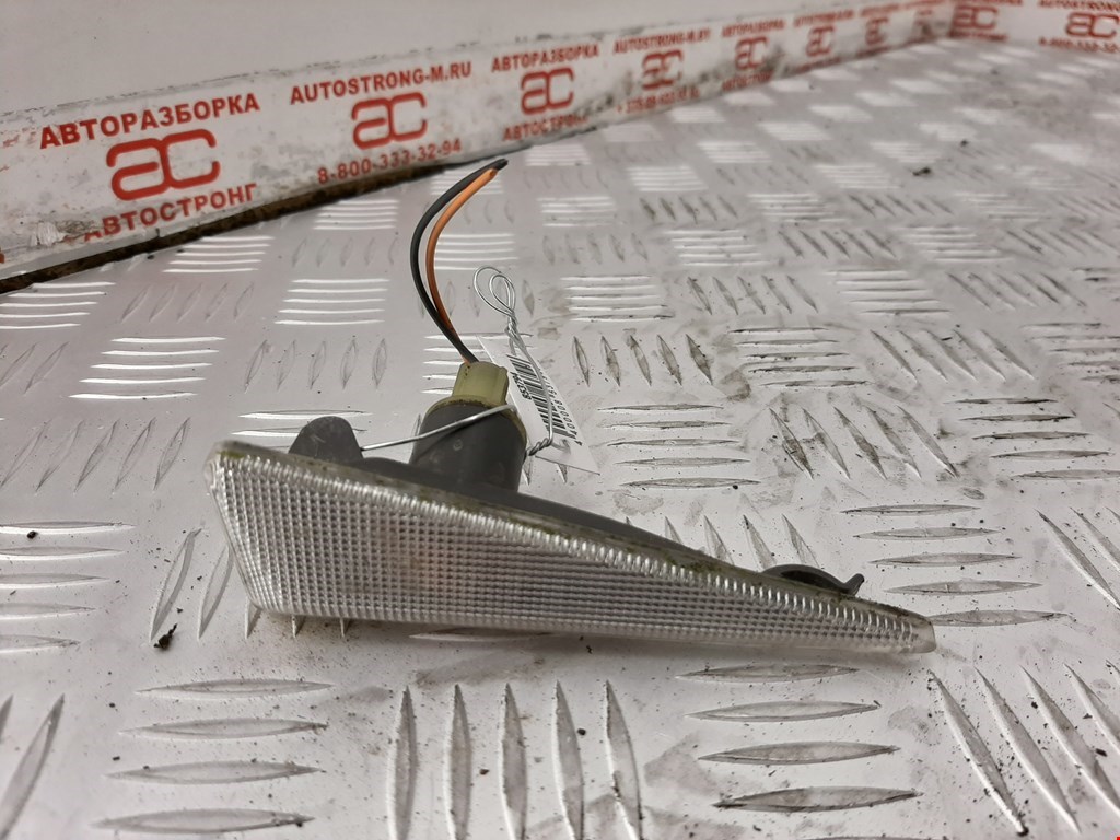 Повторитель на крыло RENAULT Scenic II 2003-2010