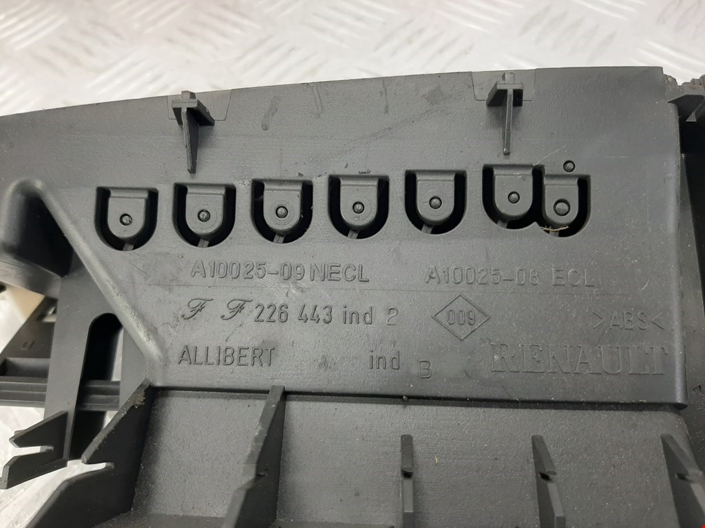 Дефлектор воздушный RENAULT Espace 2003-2014