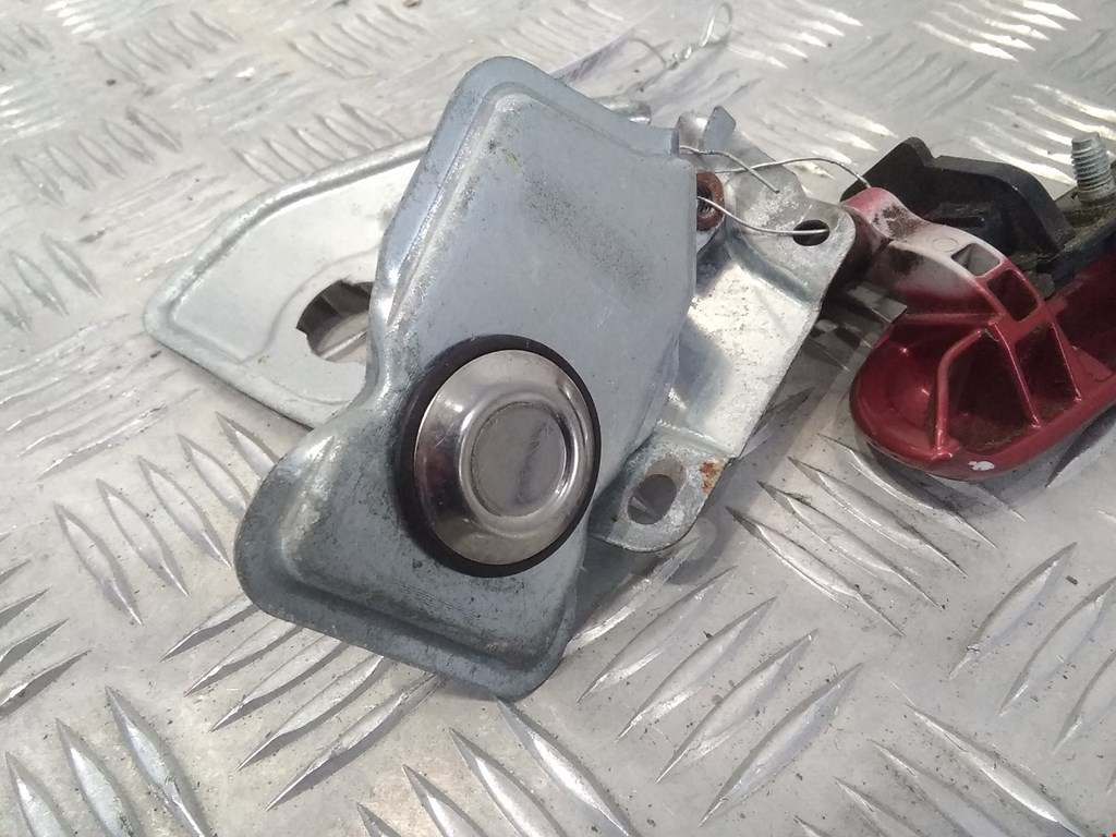 Ручка двери передней наружная левая TOYOTA Yaris Verso 1999-2006