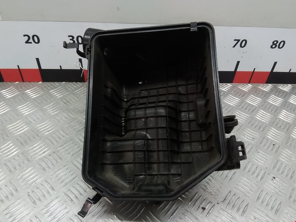 Корпус воздушного фильтра KIA Carens 2006-2012