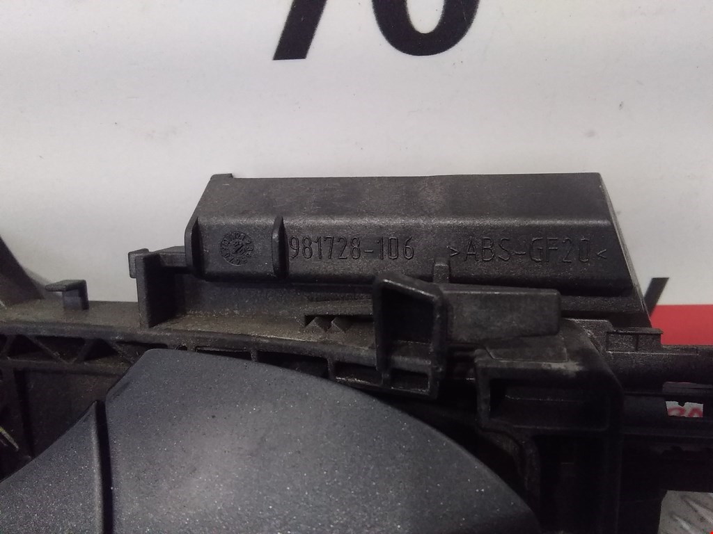 Ручка двери задней наружная левая MERCEDES-BENZ C-Class C-klasse W204 2007-2015