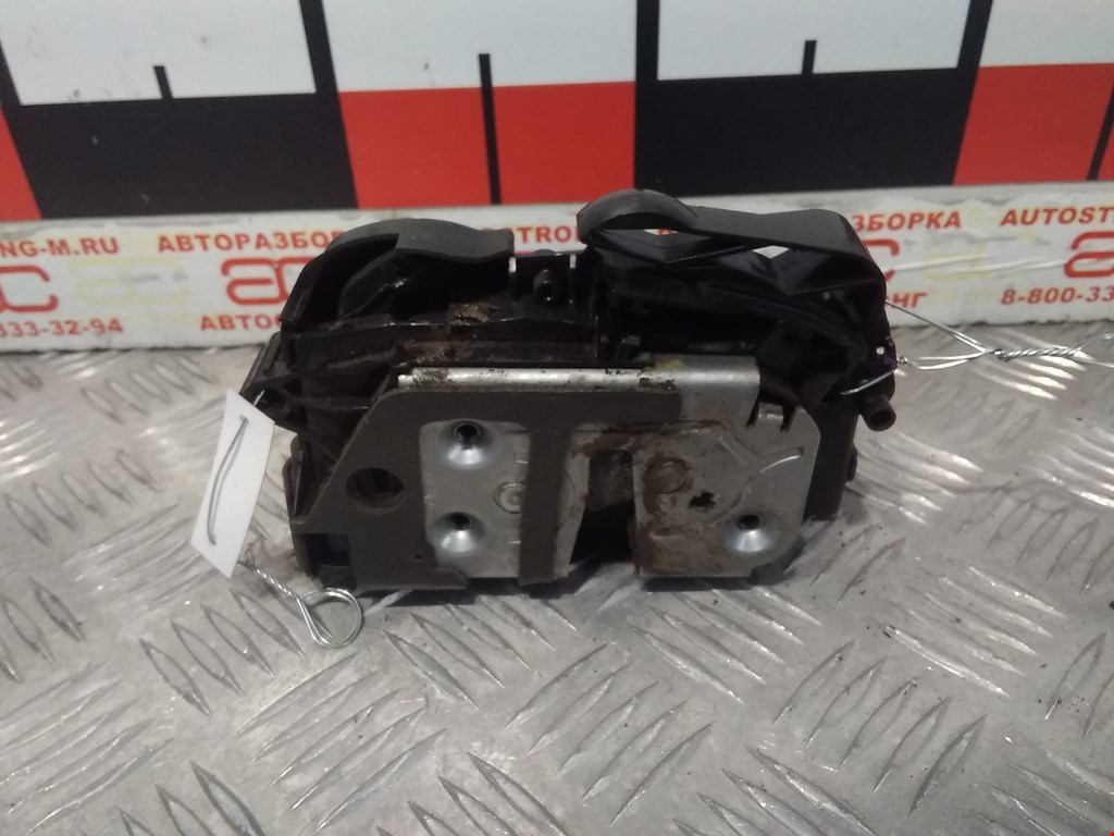 Замок двери передней правой FORD Fiesta 2008-2012