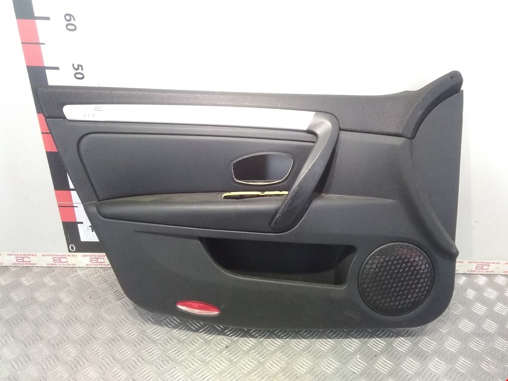 Обшивка двери передняя левая RENAULT Laguna 2007-2015