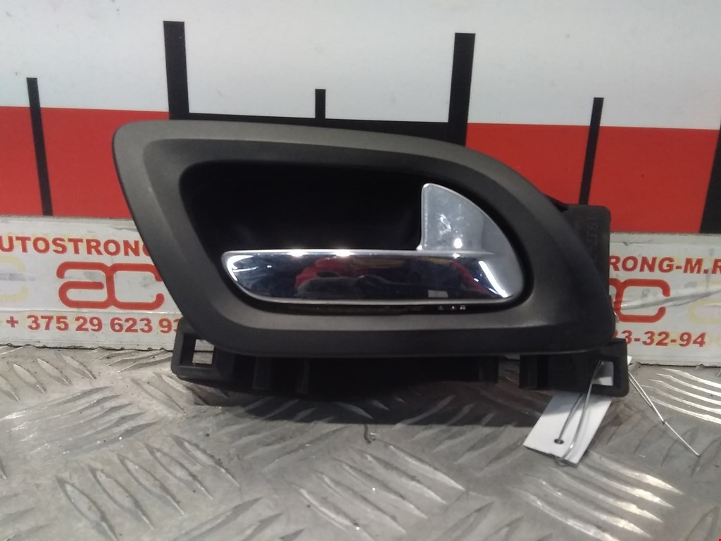 Ручка дверная передняя внутренняя правая PEUGEOT 308 2007-2015