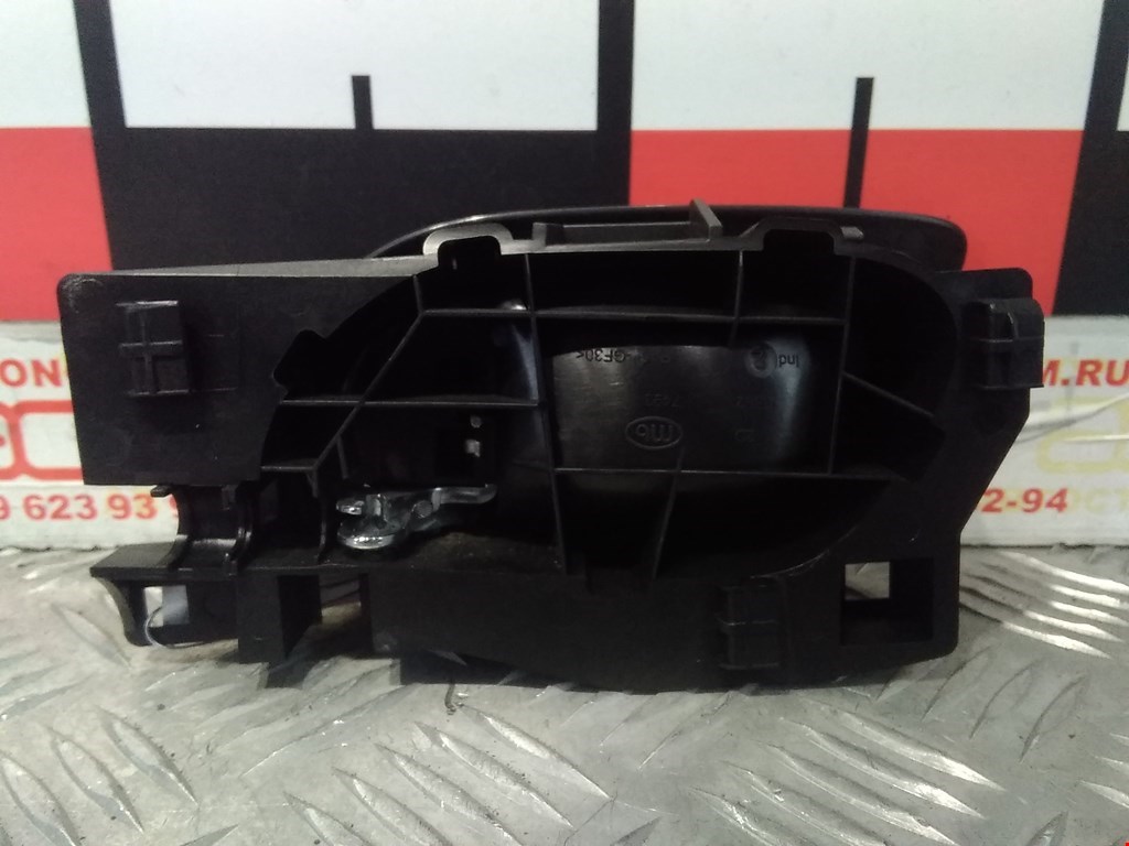 Ручка дверная передняя внутренняя правая PEUGEOT 308 2007-2015