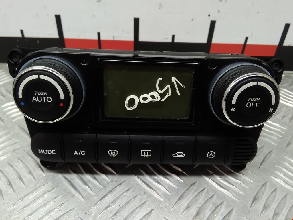 Блок управления климат-контроля Hyundai Coupe 2 (2002-2009)