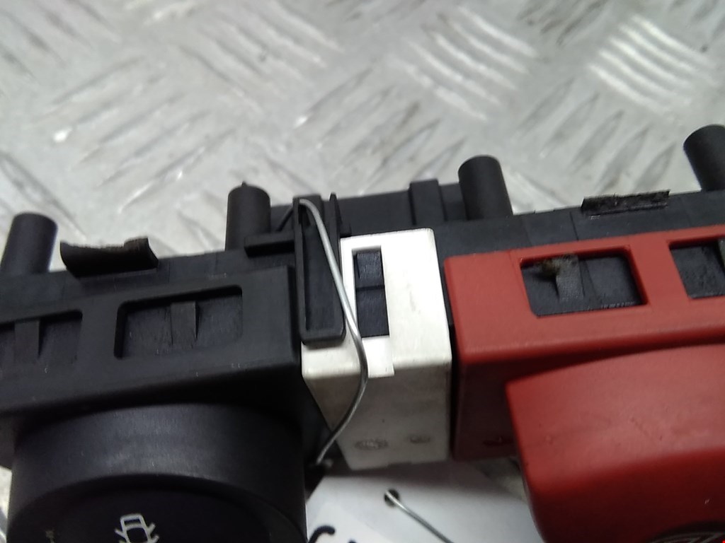 Кнопка аварийной сигнализации (аварийки) RENAULT Megane II 2002-2009