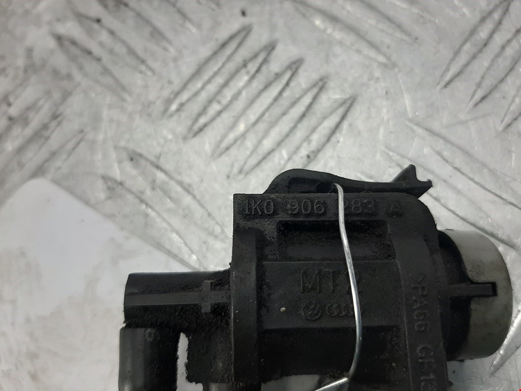 Клапан электромагнитный AUDI A4 B6 2001-2005