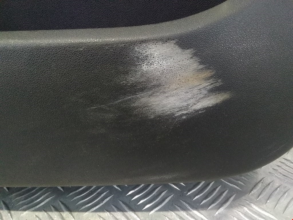 Обшивка двери передняя левая CITROEN C4 II 2010-н.в.