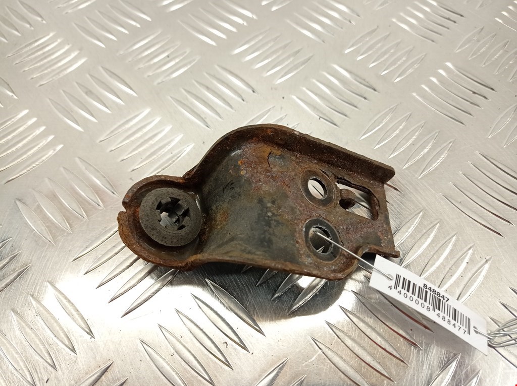 Кронштейн (крепление) радиатора TOYOTA Avensis 2003-2008