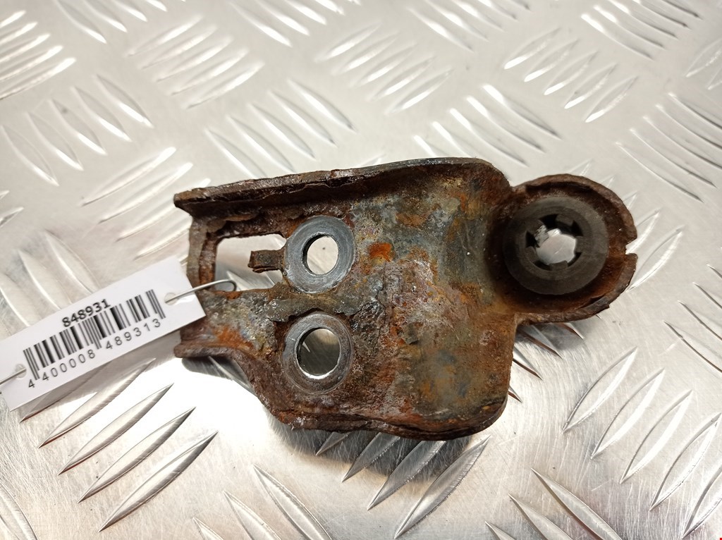 Кронштейн (крепление) радиатора TOYOTA Avensis 2003-2008