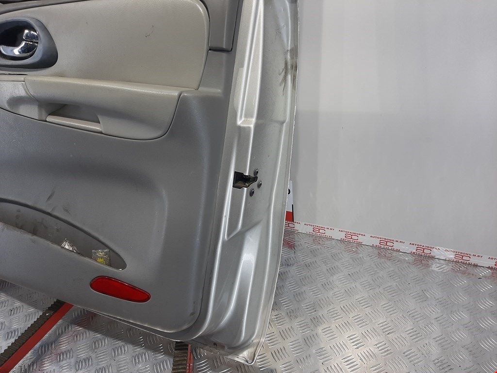 Дверь передняя правая CHEVROLET TrailBlazer 2001-2008