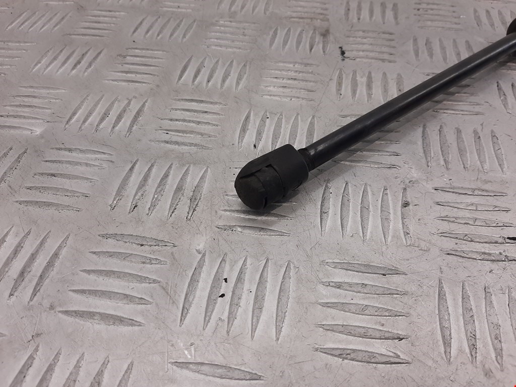 Амортизатор крышки (двери) багажника FORD Explorer 2006-2010