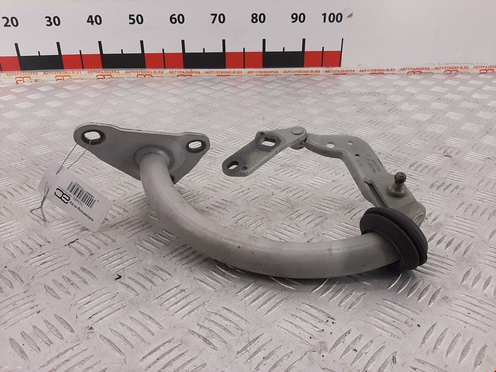 Петля крышки (двери) багажника BMW 7-Series (E65/E66) (2001-2008)