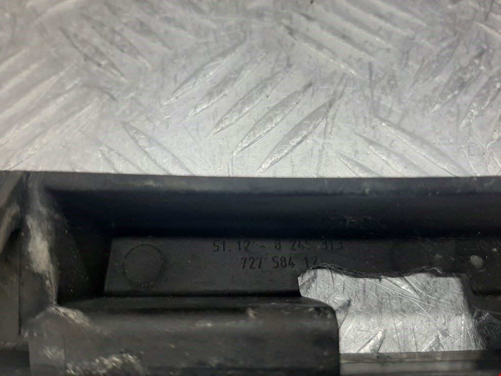 Кронштейн заднего бампера левый правый BMW 7er 7 серия E65/E66 2001-2008